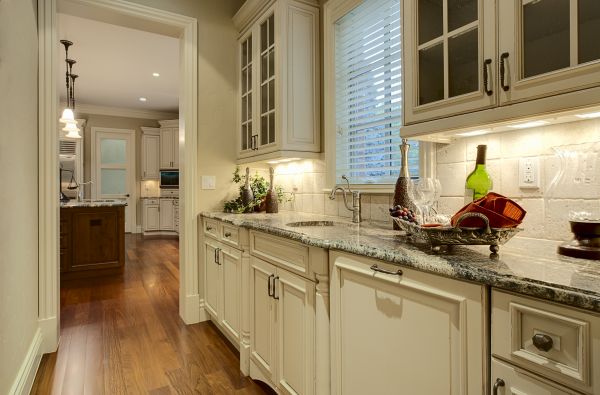 Butlers Pantry Installation in Irving